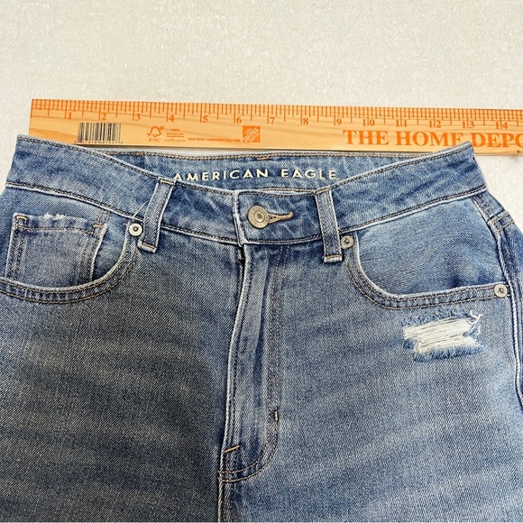 American Eagle Women's Comfort Stretch Waistband Distressed Mom Jean Size 2 Reg. - Picture 12 of 16